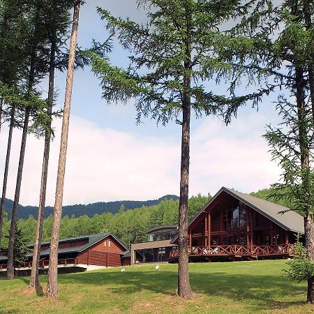 Log Hotel Larch Lake Kanayama Minamifurano Eksteriør billede