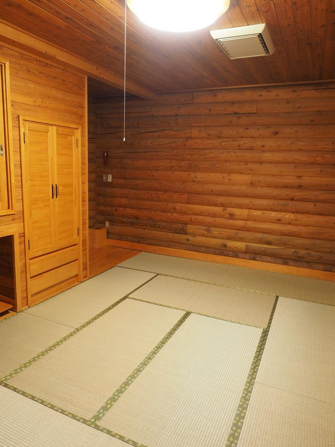 Log Hotel Larch Lake Kanayama Minamifurano Værelse billede