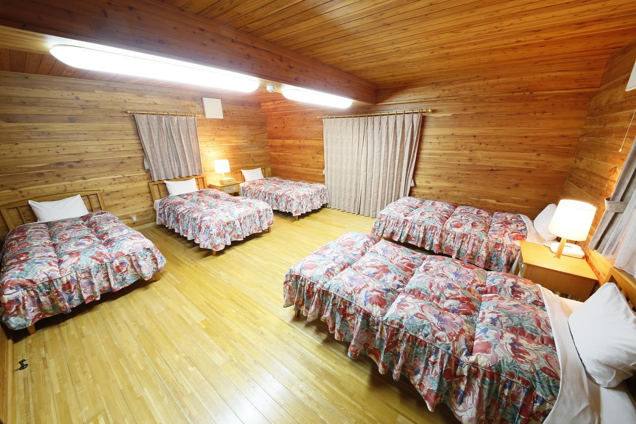 Log Hotel Larch Lake Kanayama Minamifurano Værelse billede