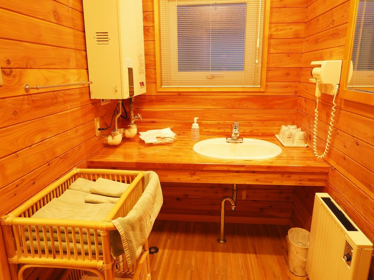 Log Hotel Larch Lake Kanayama Minamifurano Værelse billede