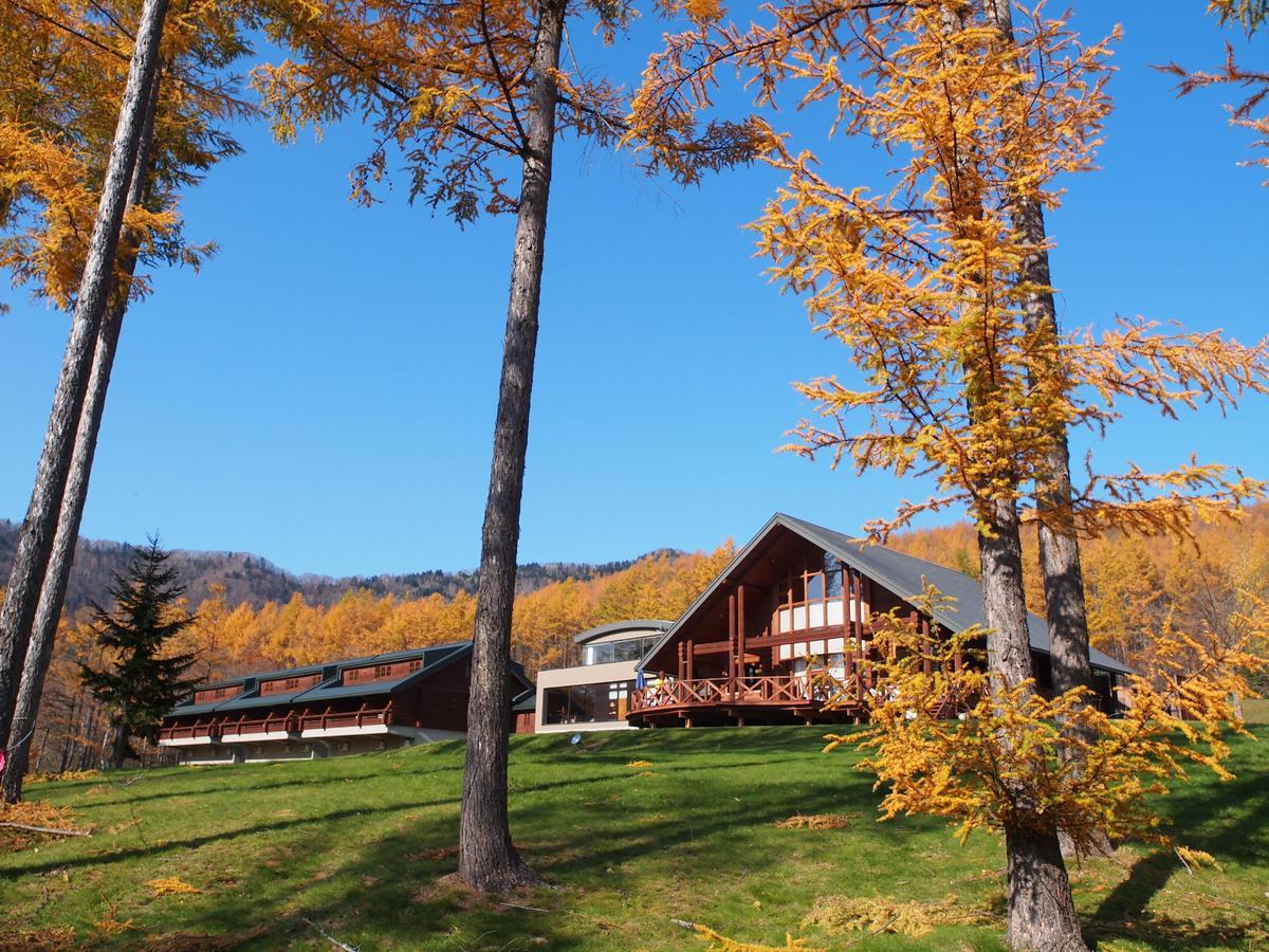 Log Hotel Larch Lake Kanayama Minamifurano Eksteriør billede