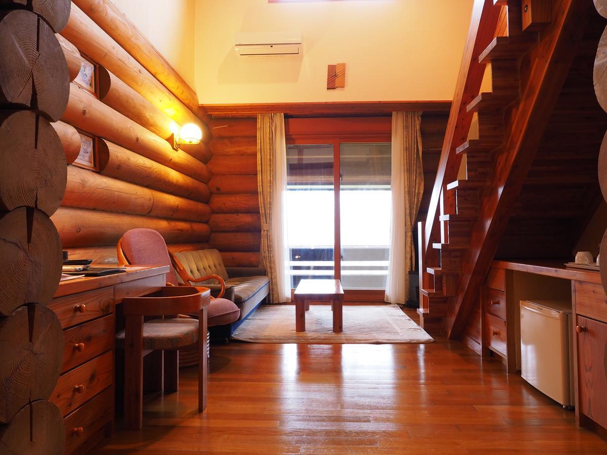 Log Hotel Larch Lake Kanayama Minamifurano Værelse billede
